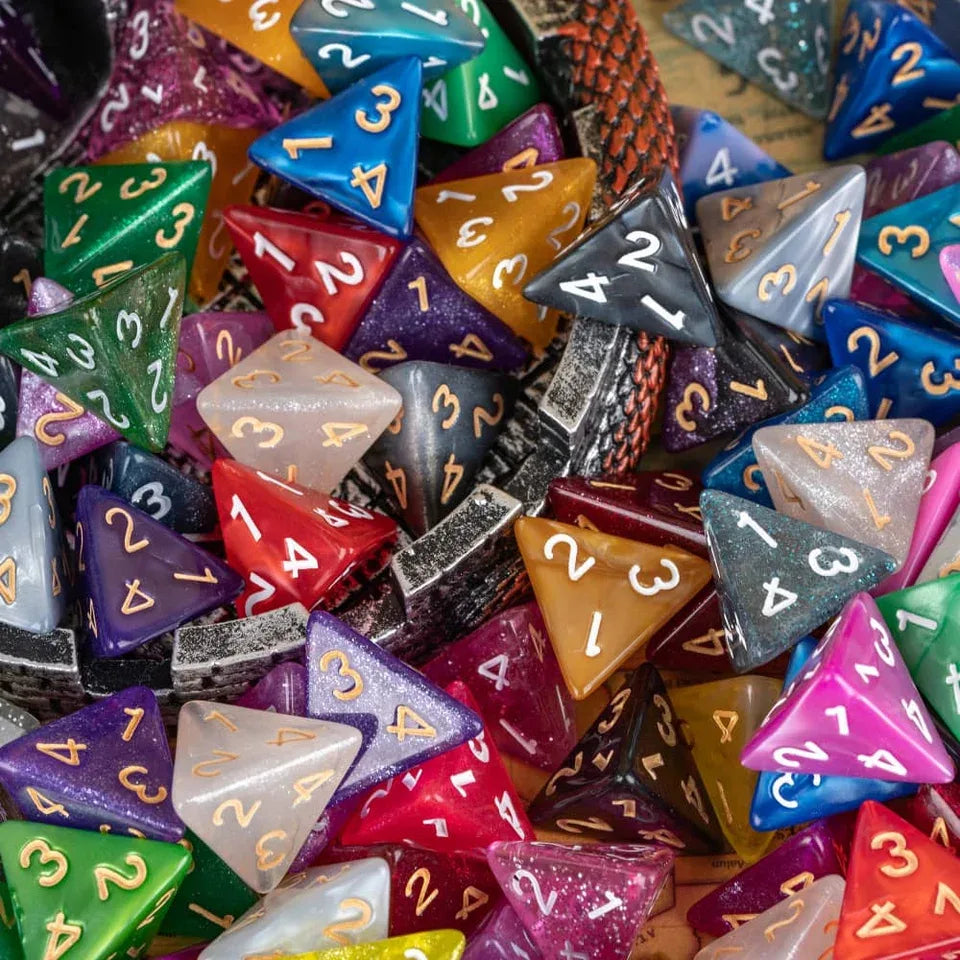 7 dés en résine marbrée aléatoire - unité ou set complet