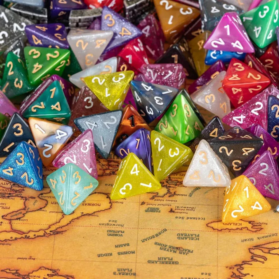 7 dés en résine marbrée aléatoire - unité ou set complet