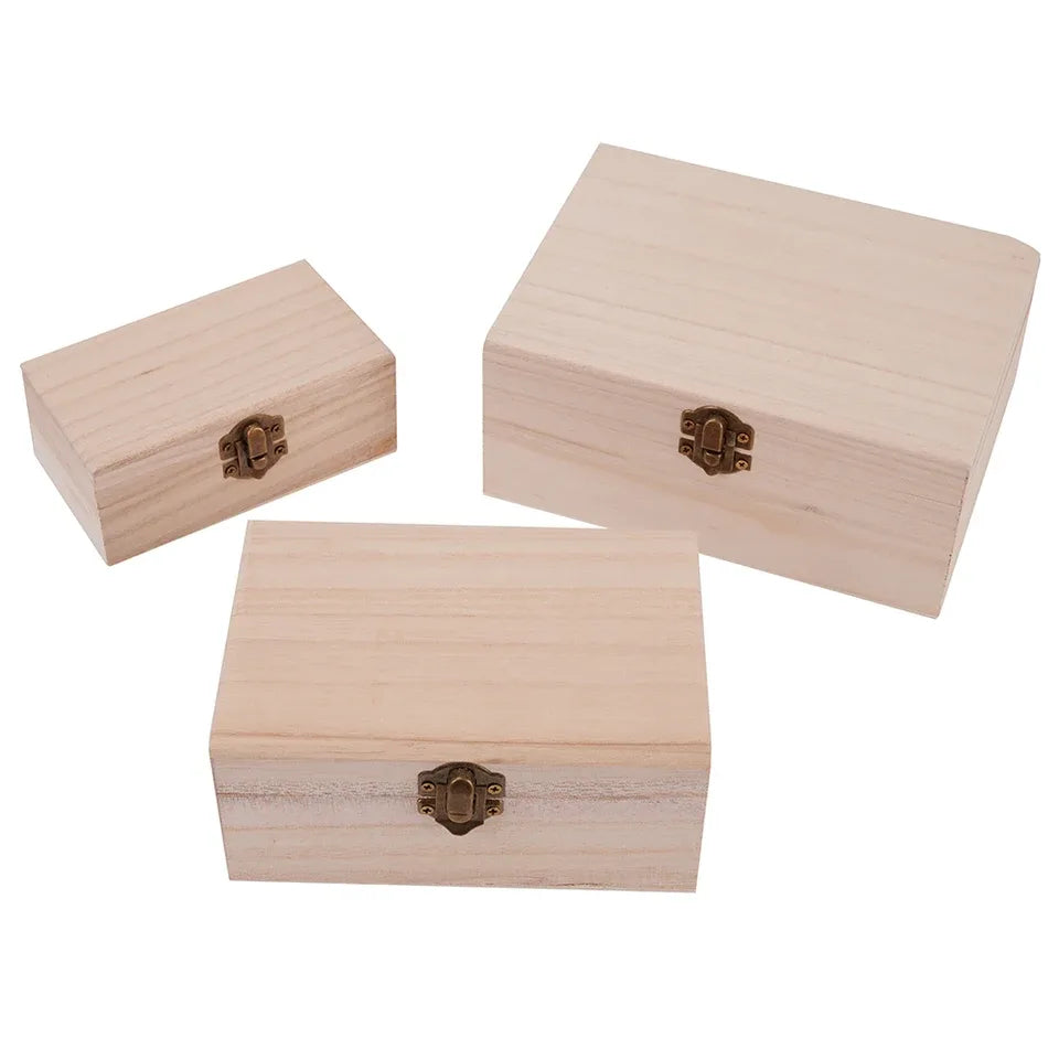 Boite à dés en bois clair