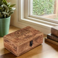 Boite à dés en bois gravé - Arbre de vie