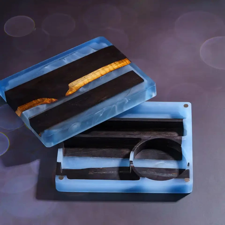 Boîte à dés résine epoxy et bois