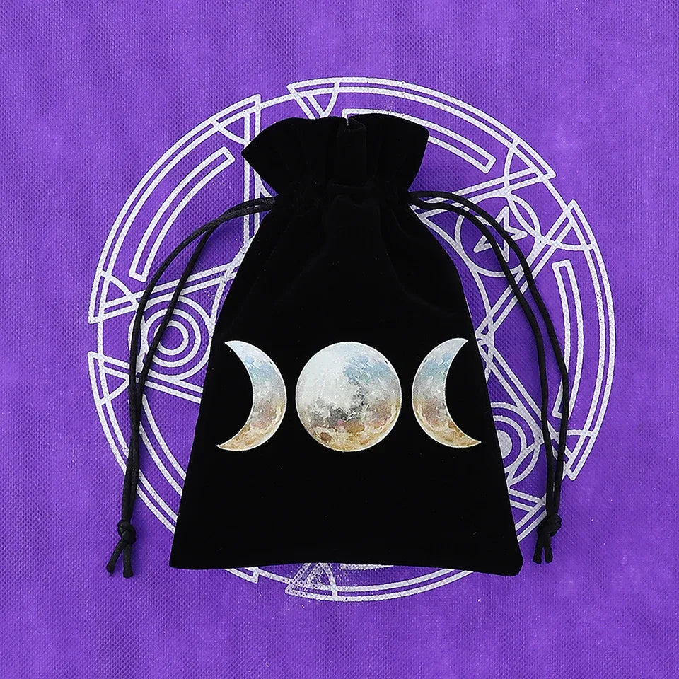 Bourse à dés en velours noir motif astrologie