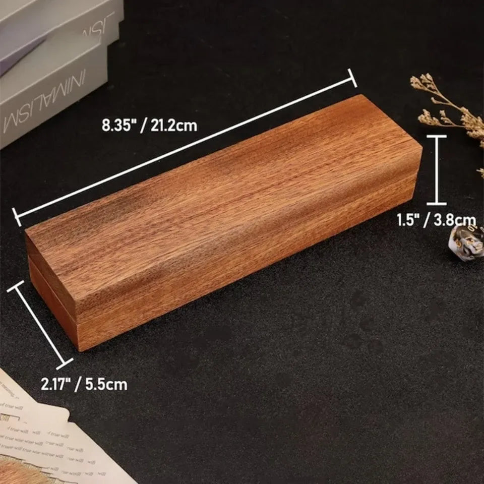 Etui à dés - Gravure épée