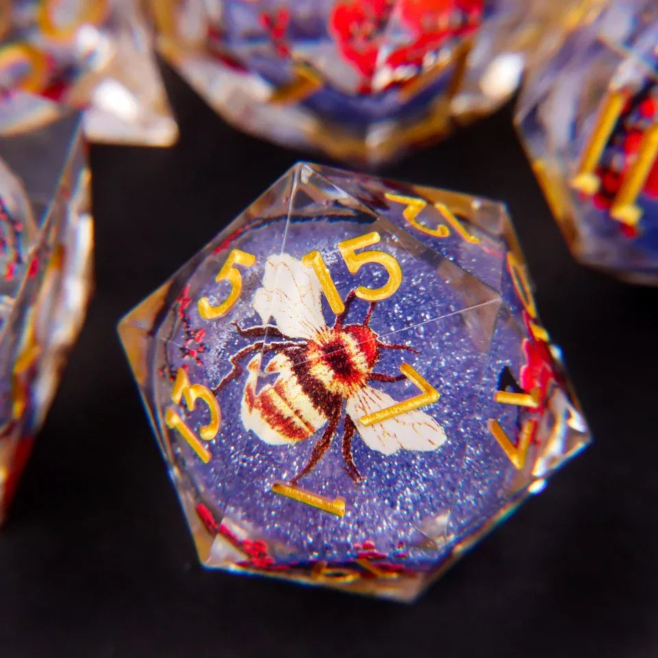 Noyaux Liquide Abeille – Set de dés pour JDR