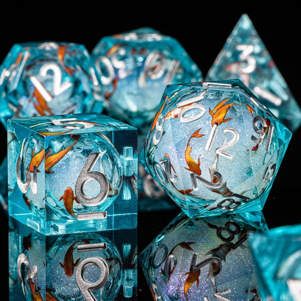 Noyaux Liquide Poisson – Set de dés pour JDR