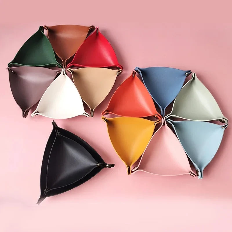 Plateau à dés triangulaire en similicuir 14 coloris