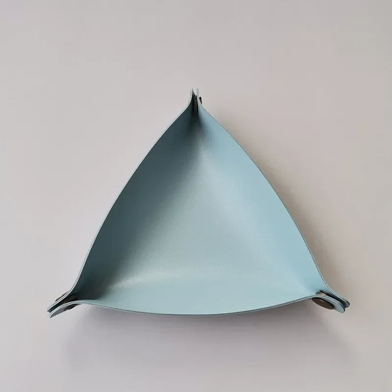 Plateau à dés triangulaire en similicuir 14 coloris